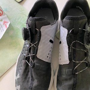 BRAND NEW UNDER ARMOUR SNEAKERS with tags